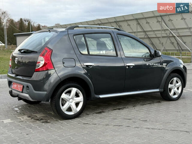 Серый Дачия Sandero StepWay, объемом двигателя 1.6 л и пробегом 141 тыс. км за 6200 $, фото 9 на Automoto.ua