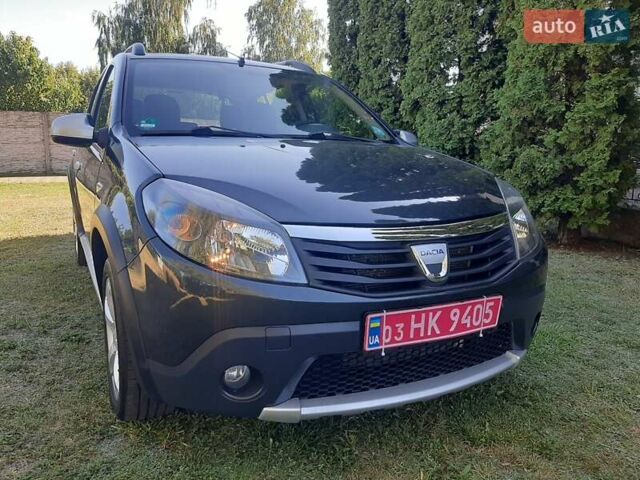 Серый Дачия Sandero StepWay, объемом двигателя 1.6 л и пробегом 135 тыс. км за 6750 $, фото 6 на Automoto.ua