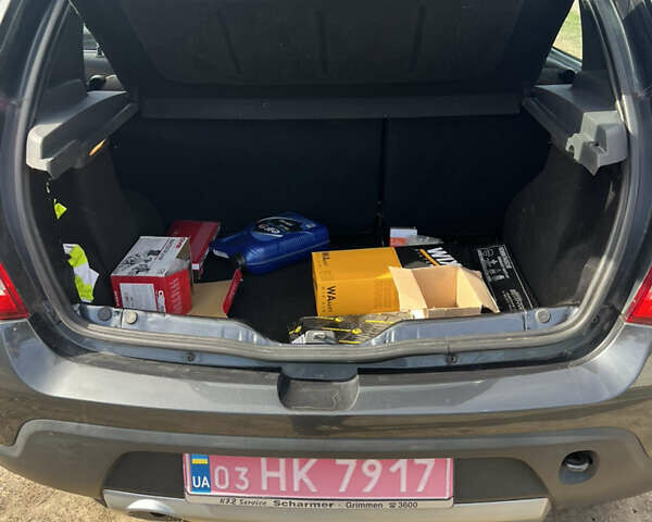 Серый Дачия Sandero StepWay, объемом двигателя 1.6 л и пробегом 131 тыс. км за 6400 $, фото 8 на Automoto.ua