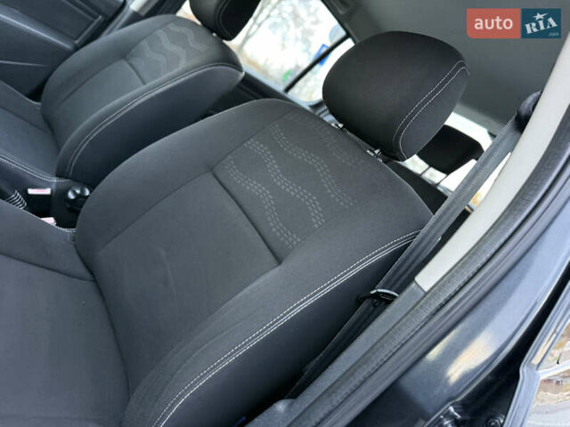 Серый Дачия Sandero StepWay, объемом двигателя 1.6 л и пробегом 141 тыс. км за 6200 $, фото 46 на Automoto.ua