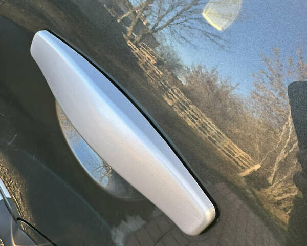 Серый Дачия Sandero StepWay, объемом двигателя 1.6 л и пробегом 180 тыс. км за 6699 $, фото 54 на Automoto.ua