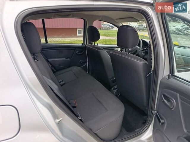 Серый Дачия Sandero StepWay, объемом двигателя 1.6 л и пробегом 132 тыс. км за 7300 $, фото 12 на Automoto.ua