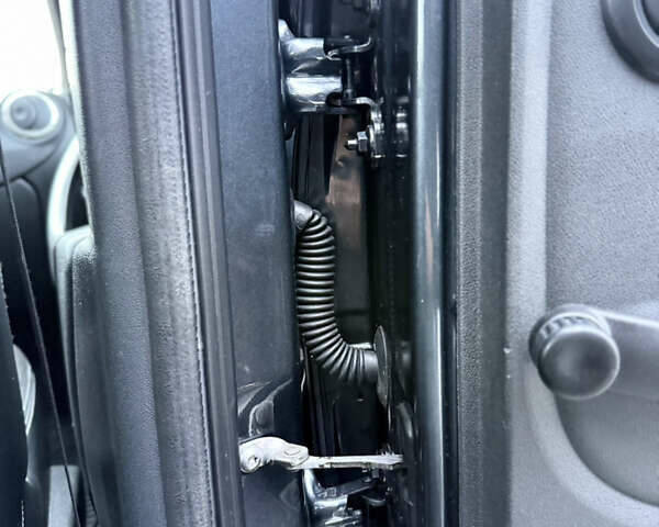 Серый Дачия Sandero StepWay, объемом двигателя 1.6 л и пробегом 141 тыс. км за 6200 $, фото 118 на Automoto.ua