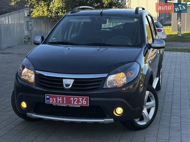 Серый Дачия Sandero StepWay, объемом двигателя 0 л и пробегом 129 тыс. км за 6599 $, фото 1 на Automoto.ua
