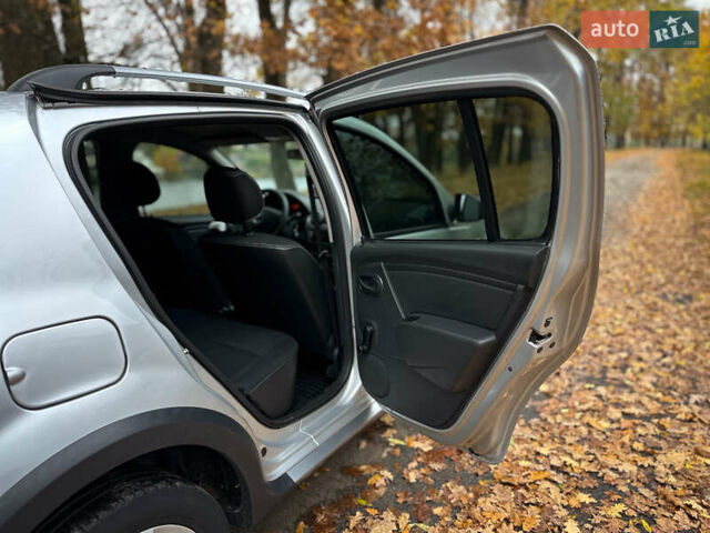 Дачия Sandero StepWay 2010 в Сумах на Automoto.ua Серый Дачия Sandero StepWay, объемом двигателя 1.6 л и пробегом 136 тыс. км за 6700 $, фото 40 на Automoto.ua