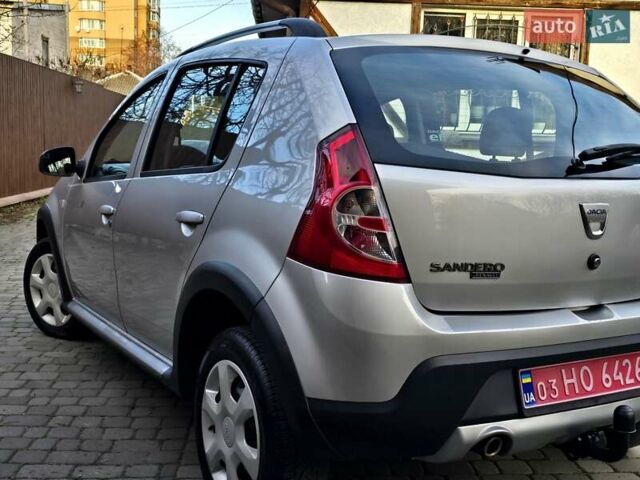 Сірий Дачія Sandero StepWay, об'ємом двигуна 1.6 л та пробігом 147 тис. км за 6800 $, фото 26 на Automoto.ua