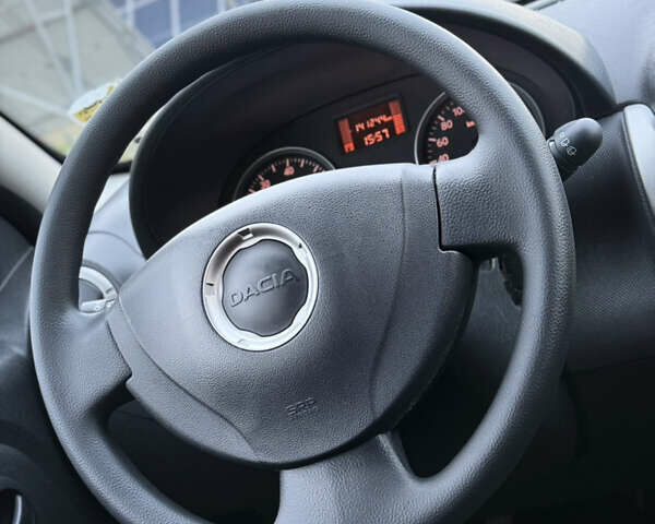 Серый Дачия Sandero StepWay, объемом двигателя 1.6 л и пробегом 141 тыс. км за 6200 $, фото 36 на Automoto.ua