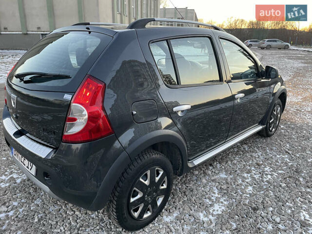 Серый Дачия Sandero StepWay, объемом двигателя 1.6 л и пробегом 171 тыс. км за 6750 $, фото 7 на Automoto.ua