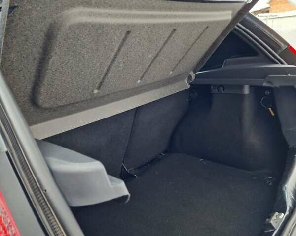 Серый Дачия Sandero StepWay, объемом двигателя 1.6 л и пробегом 172 тыс. км за 6650 $, фото 63 на Automoto.ua