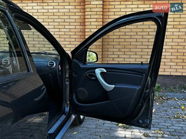 Серый Дачия Sandero StepWay, объемом двигателя 0 л и пробегом 129 тыс. км за 6599 $, фото 102 на Automoto.ua