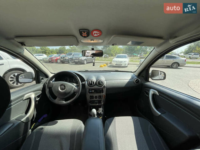 Серый Дачия Sandero StepWay, объемом двигателя 1.6 л и пробегом 195 тыс. км за 7200 $, фото 15 на Automoto.ua