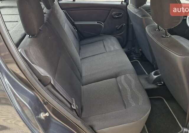 Серый Дачия Sandero StepWay, объемом двигателя 1.6 л и пробегом 191 тыс. км за 6999 $, фото 41 на Automoto.ua