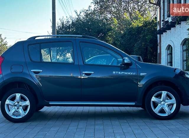 Серый Дачия Sandero StepWay, объемом двигателя 0 л и пробегом 129 тыс. км за 6599 $, фото 36 на Automoto.ua