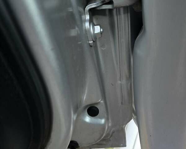 Сірий Дачія Sandero StepWay, об'ємом двигуна 1.6 л та пробігом 147 тис. км за 6800 $, фото 107 на Automoto.ua