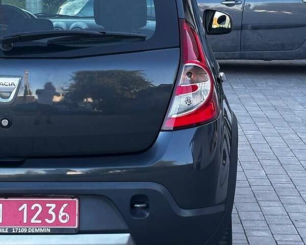 Серый Дачия Sandero StepWay, объемом двигателя 0 л и пробегом 129 тыс. км за 6599 $, фото 19 на Automoto.ua