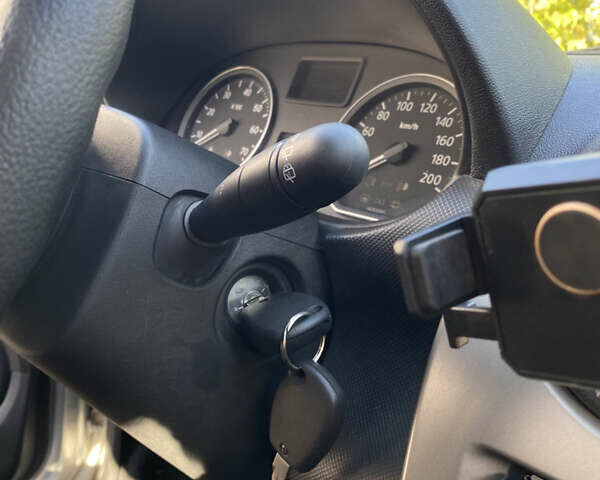 Серый Дачия Sandero StepWay, объемом двигателя 1.6 л и пробегом 118 тыс. км за 6900 $, фото 13 на Automoto.ua