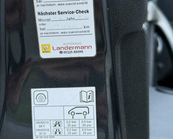 Серый Дачия Sandero StepWay, объемом двигателя 1.6 л и пробегом 141 тыс. км за 6200 $, фото 43 на Automoto.ua