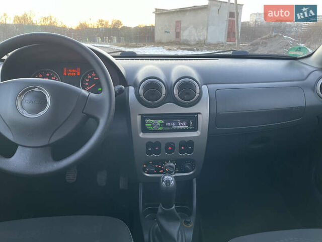 Серый Дачия Sandero StepWay, объемом двигателя 1.6 л и пробегом 171 тыс. км за 6750 $, фото 8 на Automoto.ua