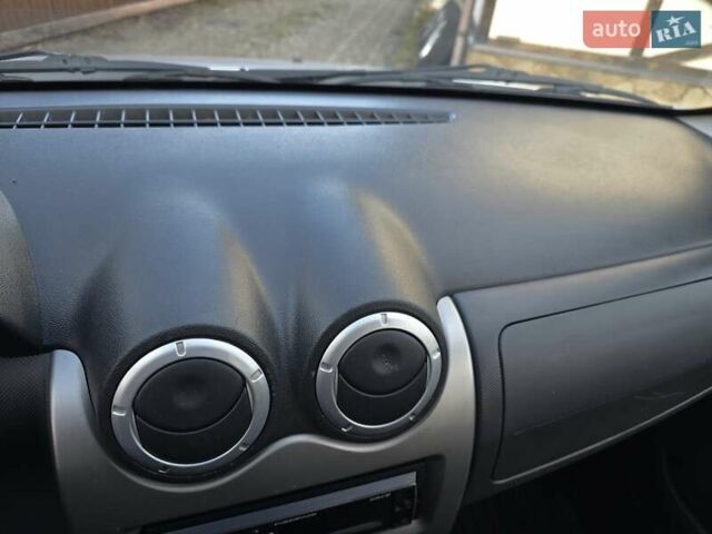 Сірий Дачія Sandero StepWay, об'ємом двигуна 1.6 л та пробігом 147 тис. км за 6800 $, фото 99 на Automoto.ua