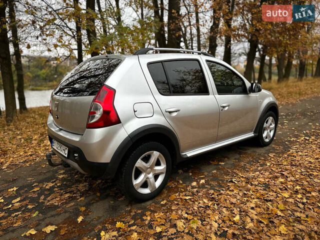 Дачия Sandero StepWay 2010 в Сумах на Automoto.ua Серый Дачия Sandero StepWay, объемом двигателя 1.6 л и пробегом 136 тыс. км за 6700 $, фото 3 на Automoto.ua
