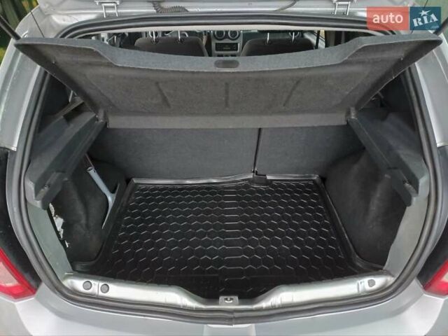 Сірий Дачія Sandero StepWay, об'ємом двигуна 1.5 л та пробігом 201 тис. км за 6400 $, фото 11 на Automoto.ua