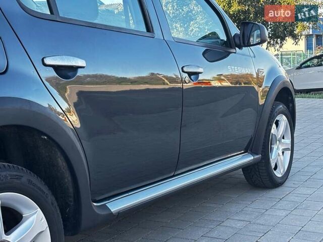 Серый Дачия Sandero StepWay, объемом двигателя 0 л и пробегом 129 тыс. км за 6599 $, фото 48 на Automoto.ua