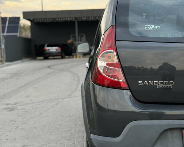 Серый Дачия Sandero StepWay, объемом двигателя 1.6 л и пробегом 141 тыс. км за 6200 $, фото 20 на Automoto.ua