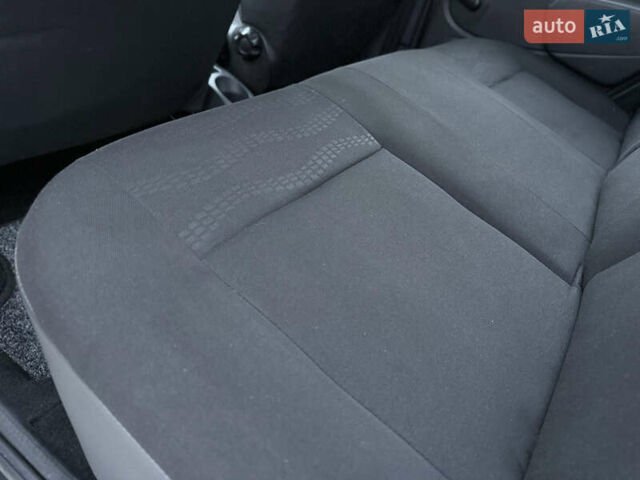 Серый Дачия Sandero StepWay, объемом двигателя 1.6 л и пробегом 141 тыс. км за 6200 $, фото 69 на Automoto.ua