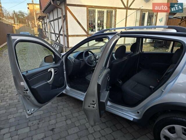 Сірий Дачія Sandero StepWay, об'ємом двигуна 1.6 л та пробігом 147 тис. км за 6800 $, фото 104 на Automoto.ua