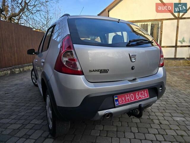 Сірий Дачія Sandero StepWay, об'ємом двигуна 1.6 л та пробігом 147 тис. км за 6800 $, фото 25 на Automoto.ua