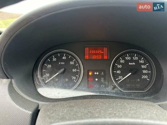 Серый Дачия Sandero StepWay, объемом двигателя 1.6 л и пробегом 230 тыс. км за 5300 $, фото 8 на Automoto.ua