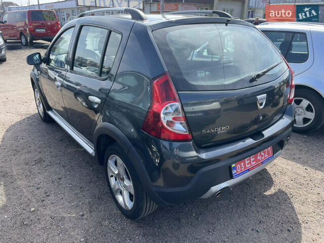 Серый Дачия Sandero StepWay, объемом двигателя 1.6 л и пробегом 168 тыс. км за 6500 $, фото 5 на Automoto.ua