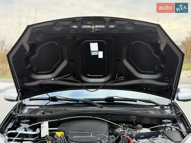 Серый Дачия Sandero StepWay, объемом двигателя 1.6 л и пробегом 141 тыс. км за 6200 $, фото 29 на Automoto.ua