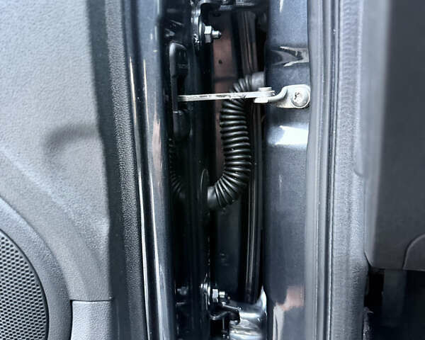 Серый Дачия Sandero StepWay, объемом двигателя 1.6 л и пробегом 141 тыс. км за 6200 $, фото 120 на Automoto.ua