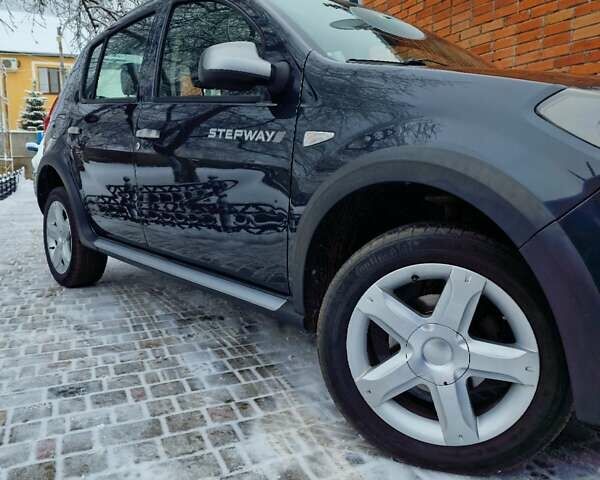 Серый Дачия Sandero StepWay, объемом двигателя 1.6 л и пробегом 172 тыс. км за 6650 $, фото 14 на Automoto.ua