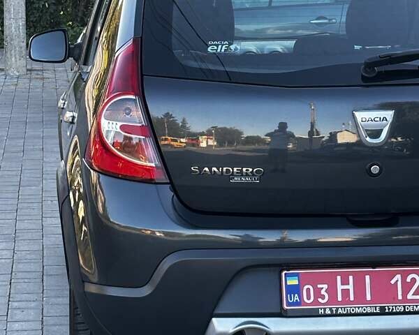 Серый Дачия Sandero StepWay, объемом двигателя 0 л и пробегом 129 тыс. км за 6599 $, фото 17 на Automoto.ua