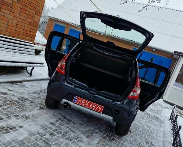 Серый Дачия Sandero StepWay, объемом двигателя 1.6 л и пробегом 172 тыс. км за 6650 $, фото 127 на Automoto.ua