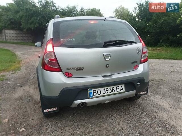 Сірий Дачія Sandero StepWay, об'ємом двигуна 1.5 л та пробігом 201 тис. км за 6400 $, фото 1 на Automoto.ua