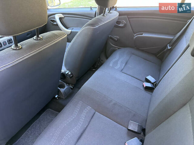 Серый Дачия Sandero StepWay, объемом двигателя 1.6 л и пробегом 173 тыс. км за 6799 $, фото 17 на Automoto.ua