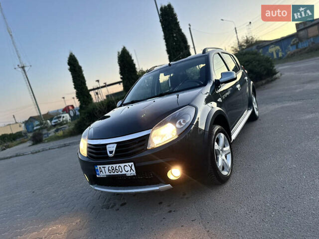 Серый Дачия Sandero StepWay, объемом двигателя 1.6 л и пробегом 190 тыс. км за 6400 $, фото 13 на Automoto.ua