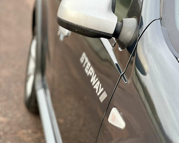 Сірий Дачія Sandero StepWay, об'ємом двигуна 1.6 л та пробігом 203 тис. км за 6700 $, фото 21 на Automoto.ua
