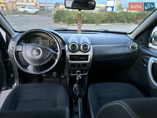 Серый Дачия Sandero StepWay, объемом двигателя 1.6 л и пробегом 190 тыс. км за 6400 $, фото 25 на Automoto.ua