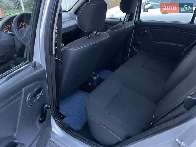 Дачия Sandero StepWay 2011 в Луцке на Automoto.ua Серый Дачия Sandero StepWay, объемом двигателя 1.6 л и пробегом 166 тыс. км за 6299 $, фото 18 на Automoto.ua
