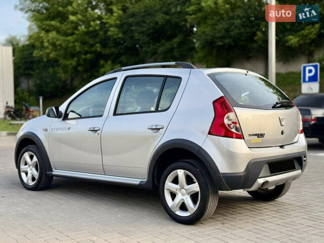 Сірий Дачія Sandero StepWay, об'ємом двигуна 1.6 л та пробігом 116 тис. км за 6450 $, фото 6 на Automoto.ua