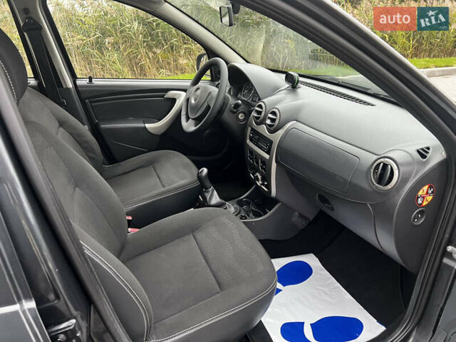 Серый Дачия Sandero StepWay, объемом двигателя 1.6 л и пробегом 190 тыс. км за 6500 $, фото 13 на Automoto.ua