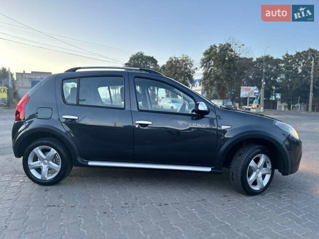 Серый Дачия Sandero StepWay, объемом двигателя 1.6 л и пробегом 190 тыс. км за 6400 $, фото 22 на Automoto.ua