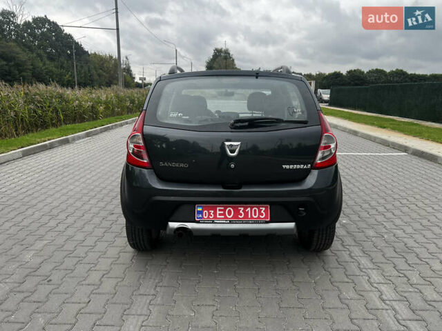 Серый Дачия Sandero StepWay, объемом двигателя 1.6 л и пробегом 190 тыс. км за 6500 $, фото 6 на Automoto.ua
