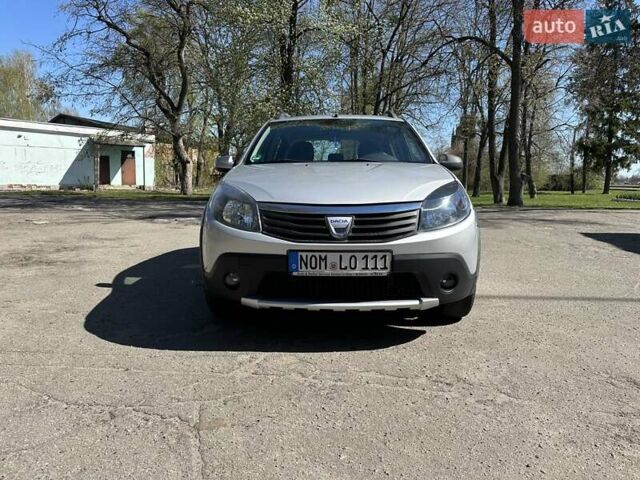 Сірий Дачія Sandero StepWay, об'ємом двигуна 1.6 л та пробігом 230 тис. км за 6800 $, фото 6 на Automoto.ua