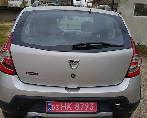 Дачия Sandero StepWay 2011 в Любешов на Automoto.ua Серый Дачия Sandero StepWay, объемом двигателя 1.6 л и пробегом 201 тыс. км за 6100 $, фото 4 на Automoto.ua