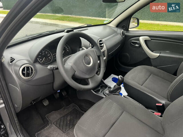 Серый Дачия Sandero StepWay, объемом двигателя 1.6 л и пробегом 190 тыс. км за 6500 $, фото 11 на Automoto.ua